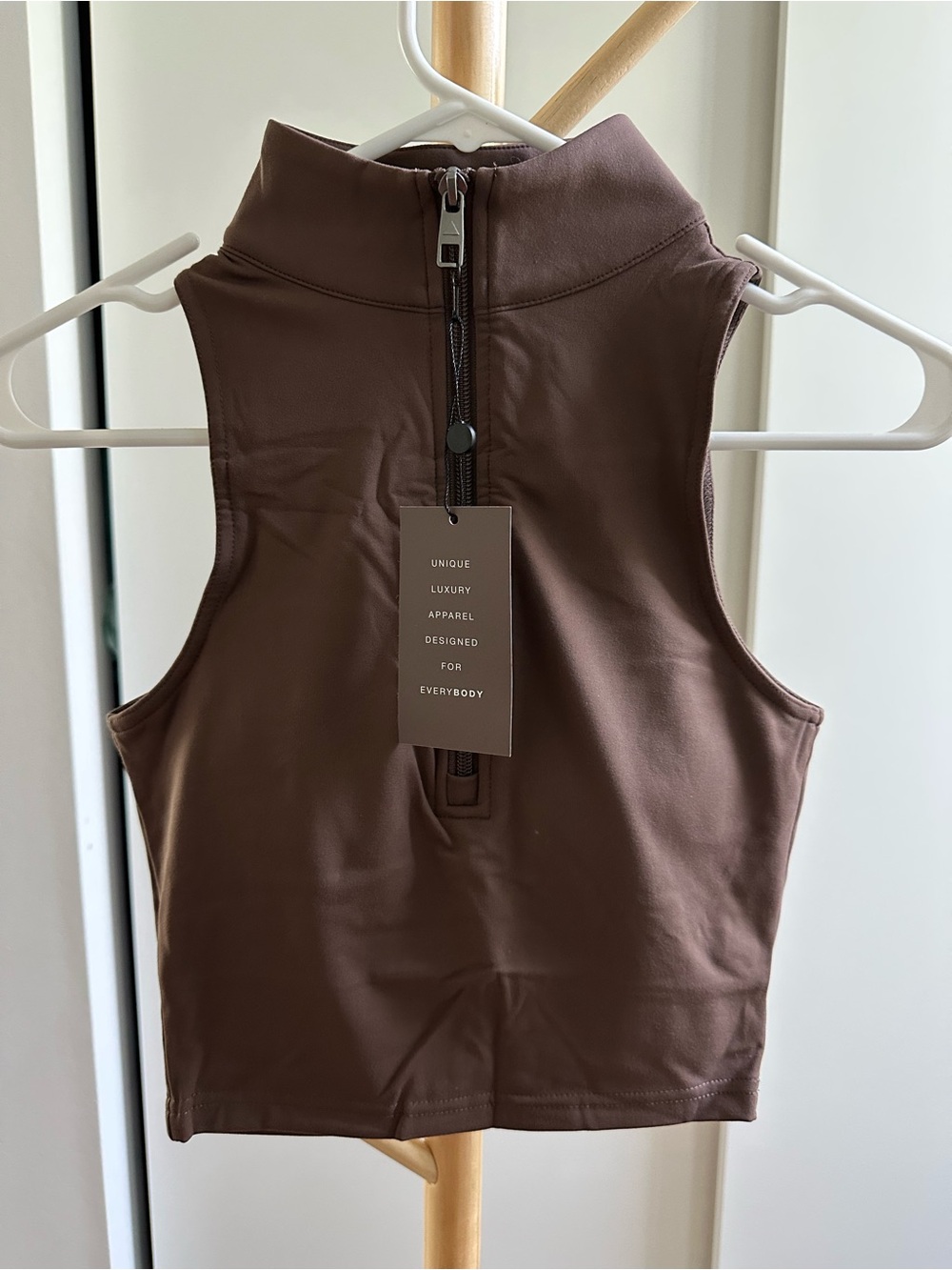 Vitality Refine Bra- women’s quarter zip crop bra
